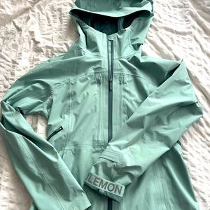 Break a trail lululemon teal jacket